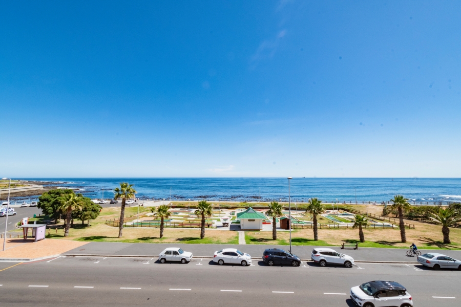 To Let 3 Bedroom Property for Rent in Mouille Point Western Cape